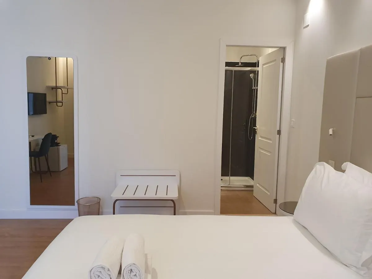 Le Premier Lisbon Suites 3*,