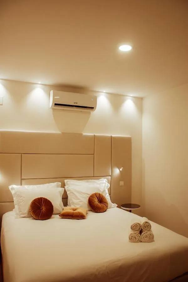 Le Premier Lisbon Suites 3*,