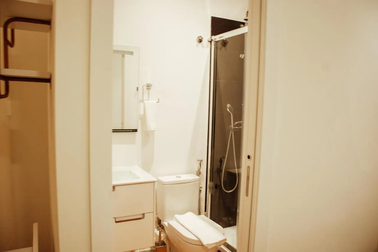 Le Premier Lisbon Suites 3*,