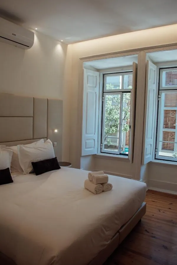 Le Premier Lisbon Suites 3*,